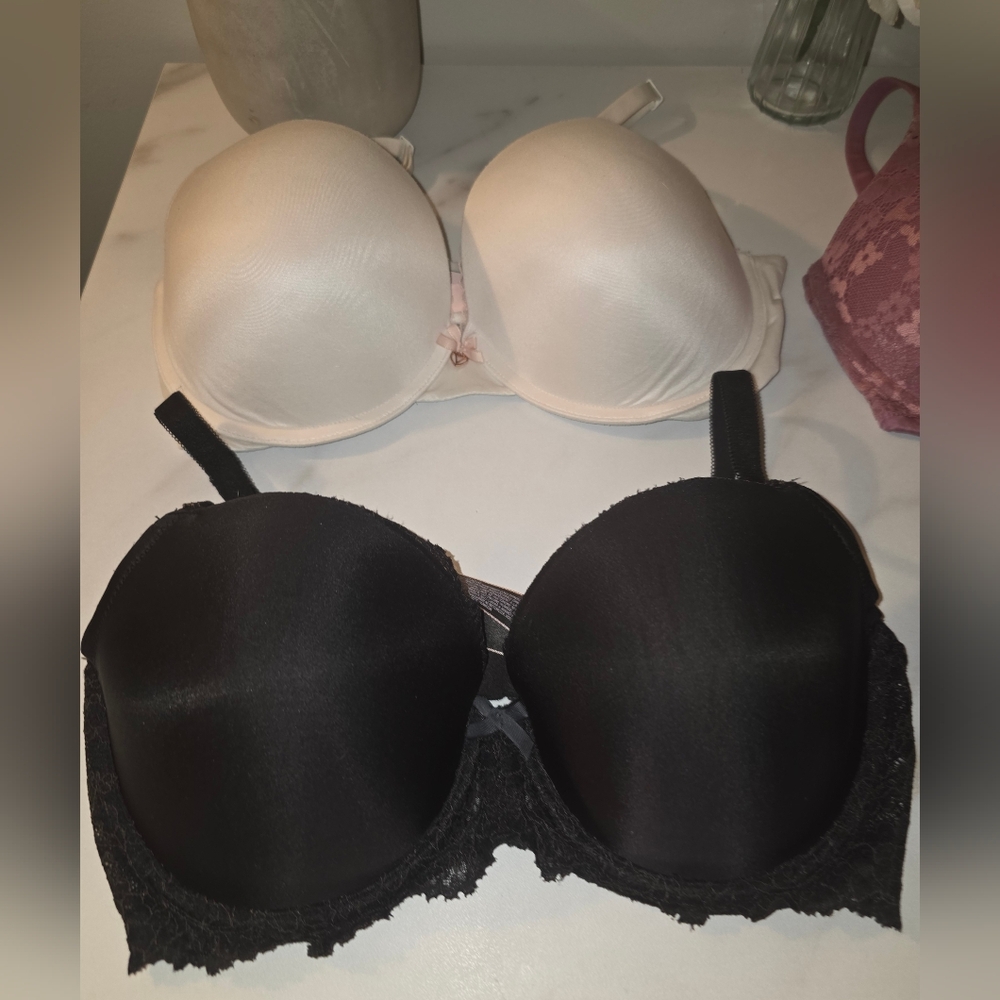 Elegant Black and White Lace Trim Bras
